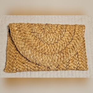 Straw Clutch